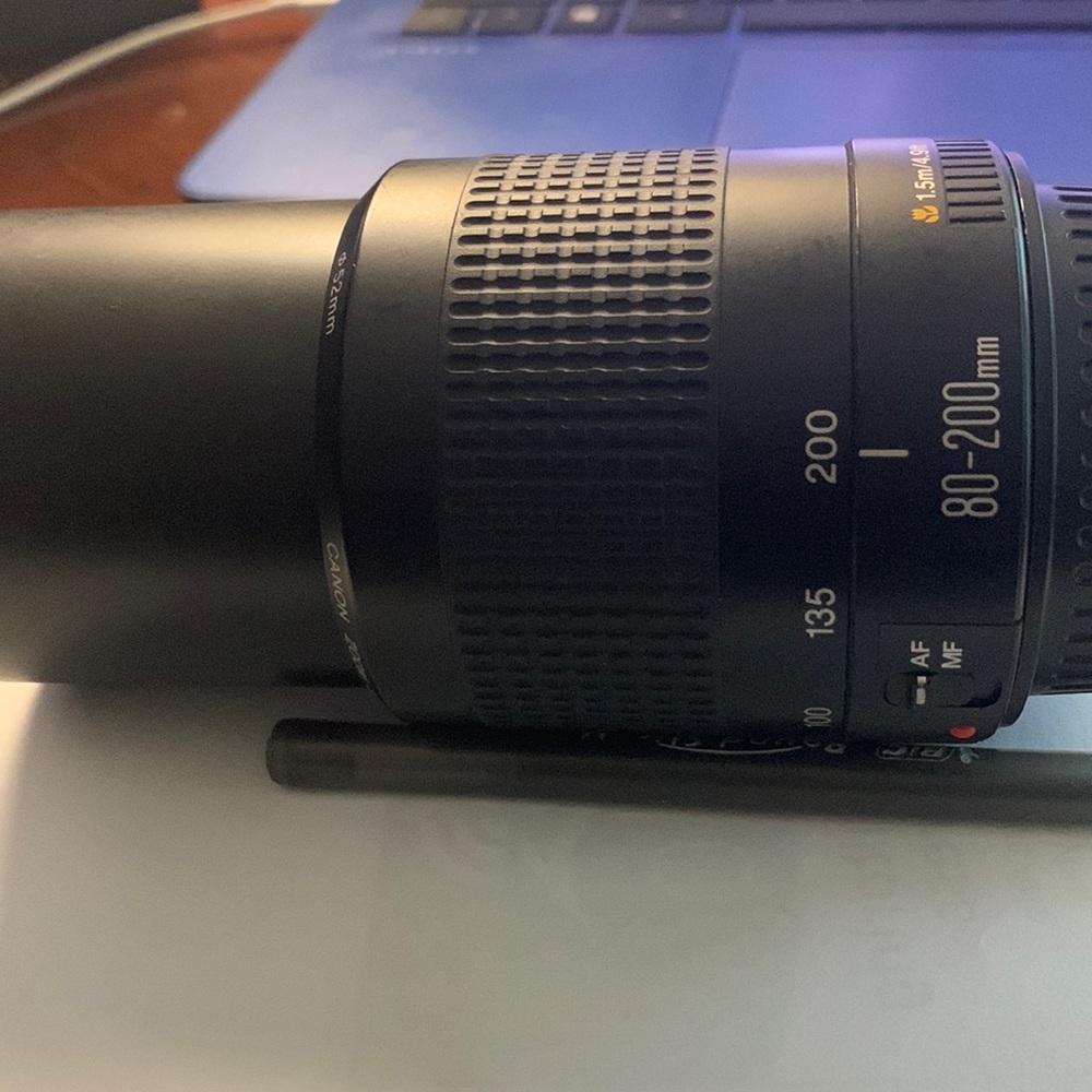 Canon EF  80-200 lens